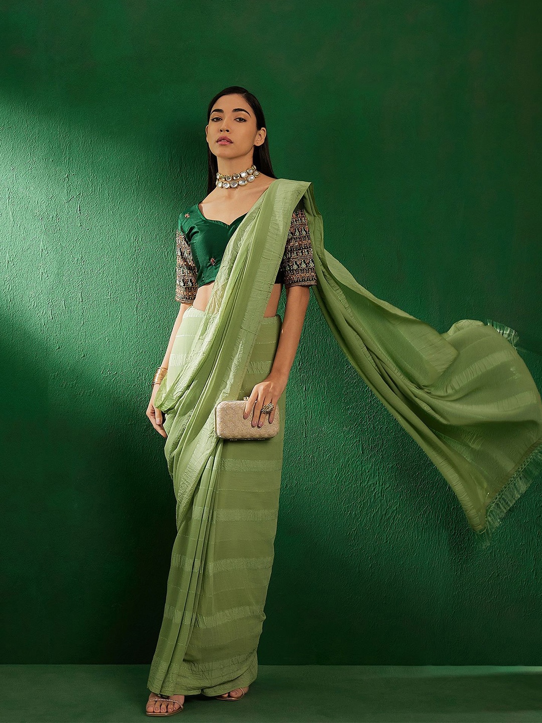 

SHADOW & SAINING Striped Embroidered Saree, Green