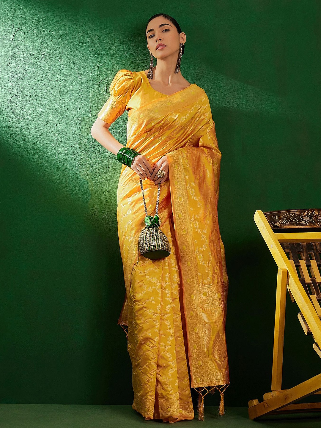 

SHADOW & SAINING Ethnic Motifs Zari Banarasi Saree, Yellow