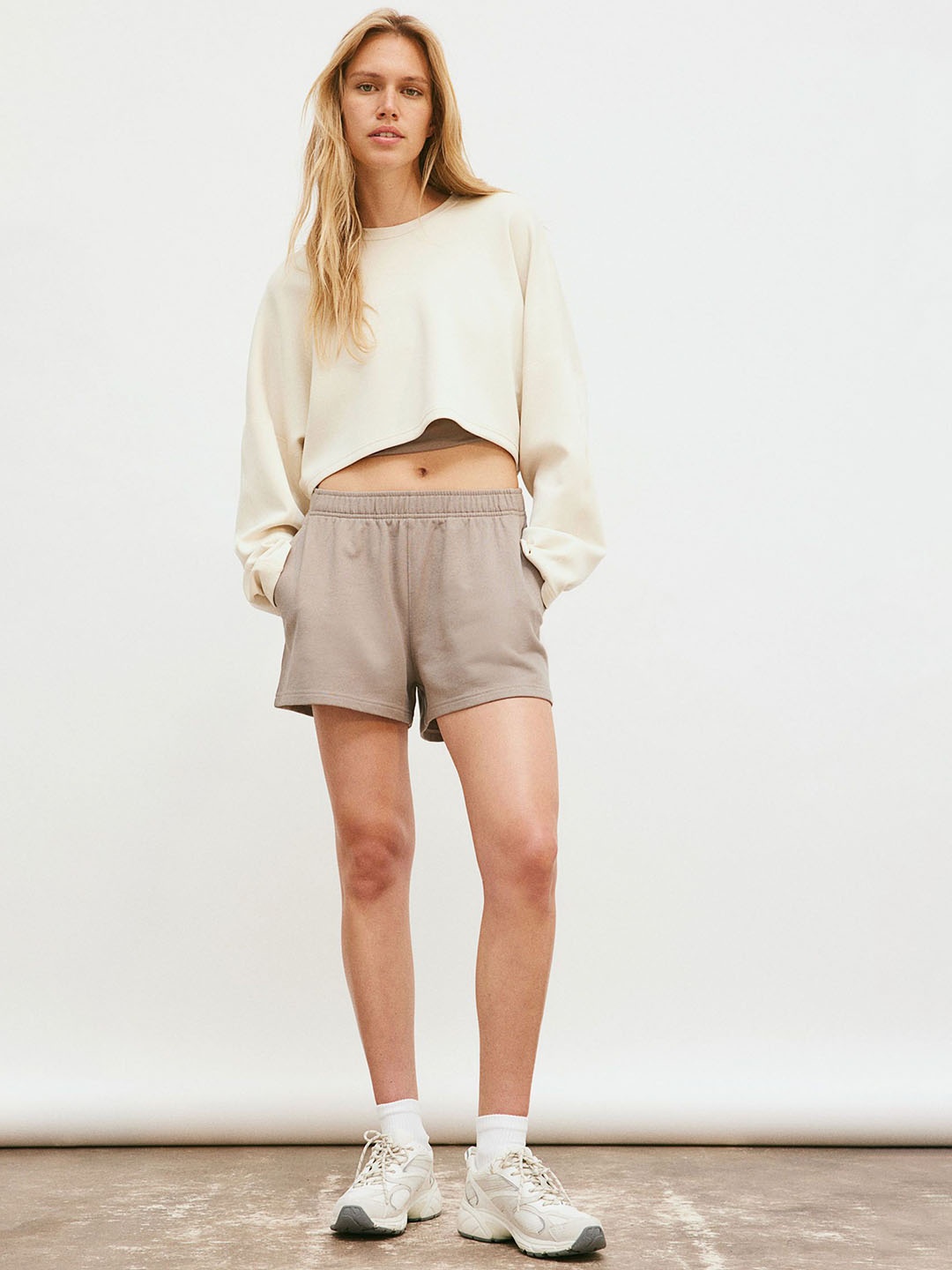 

H&M Dry Move Sports Shorts, Beige