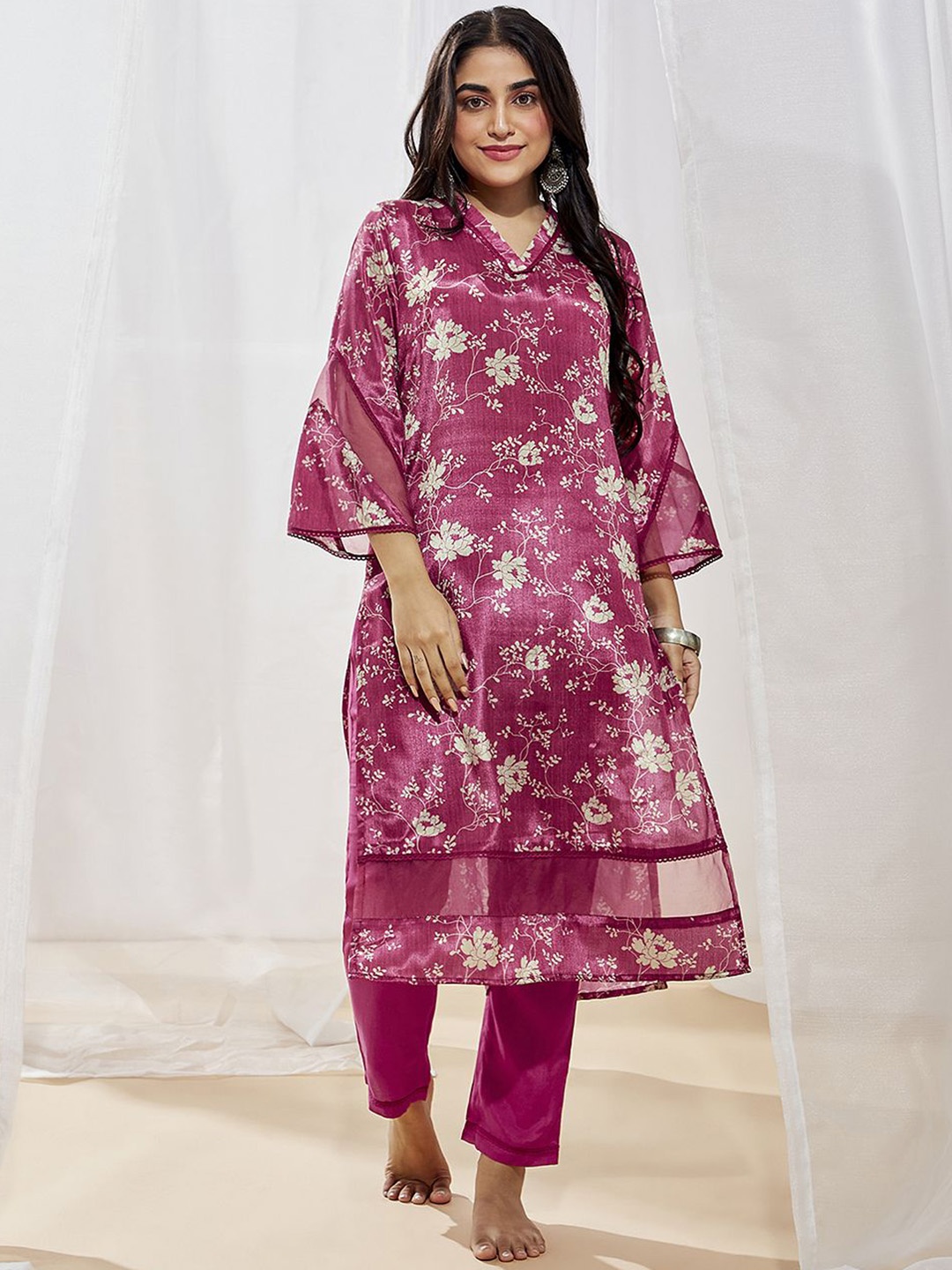 

VASTRAMAY Floral Printed V-Neck Flared Sleeves Straight Kurta With Trousers, Pink