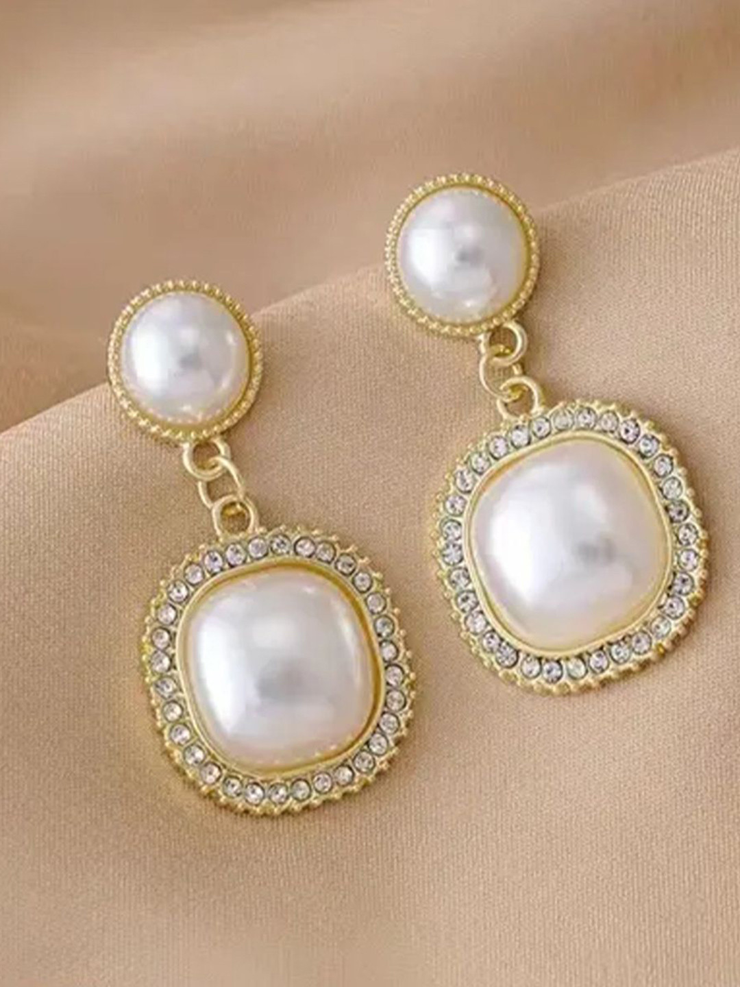 

CareDone Contemporary Drop Earrings, White