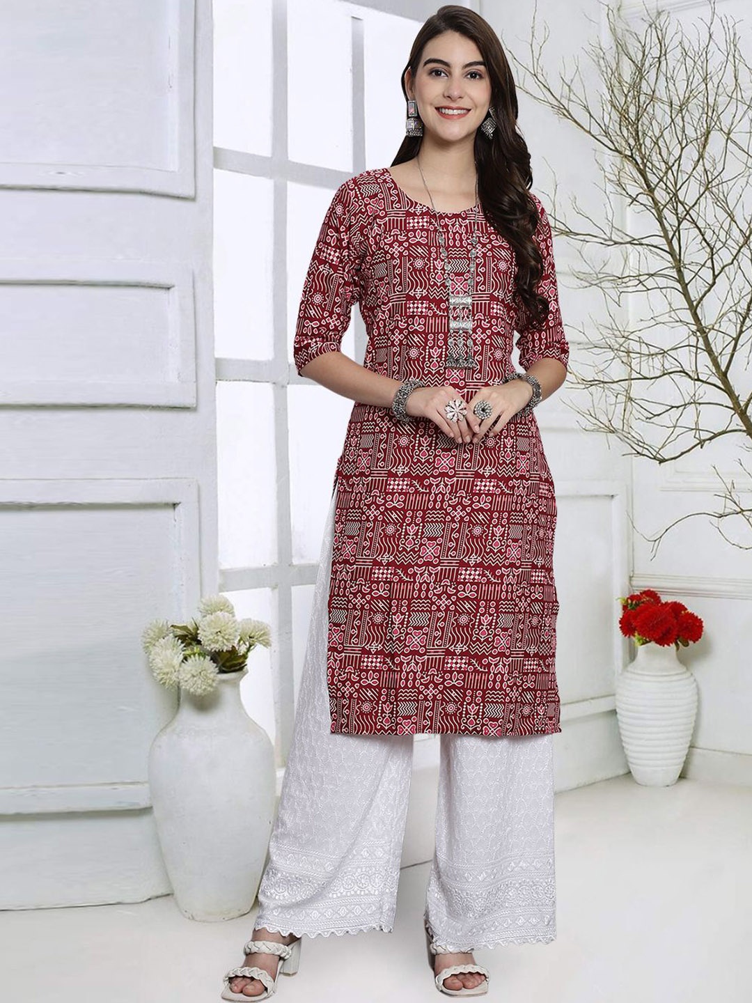 

7Threads Ethnic Motifs Printed Round Neck Crepe Straight Kurta, Maroon