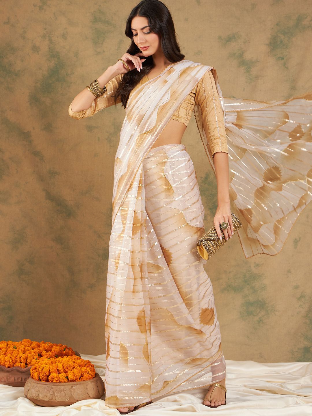 

SHADOW & SAINING Woven Design Zari Organza Banarasi Saree, Beige