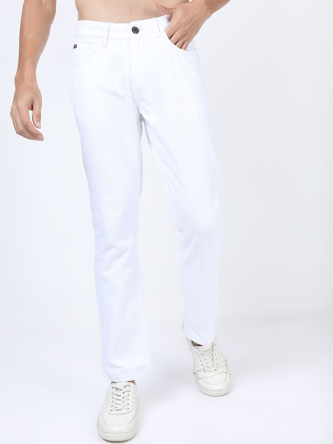 

HIGHLANDER Men Straight Fit Clean Jeans, White