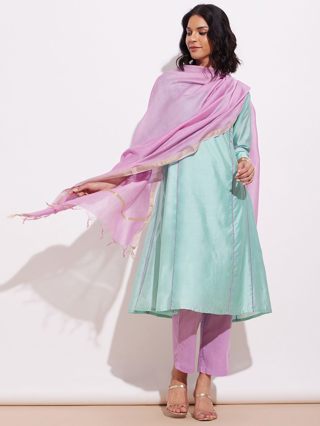 

Pink Fort Notch Neck A-Line Kurta with Trousers & Dupatta, Green