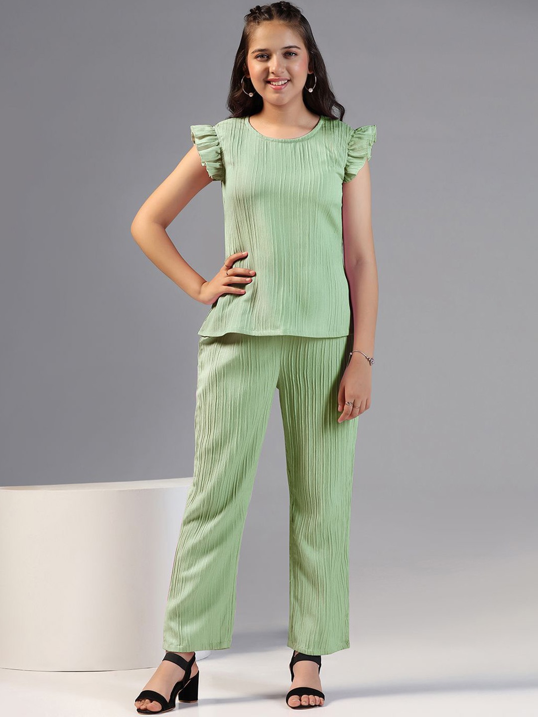 

OMPAX Round Neck Short Sleeves Top & Trouser, Green