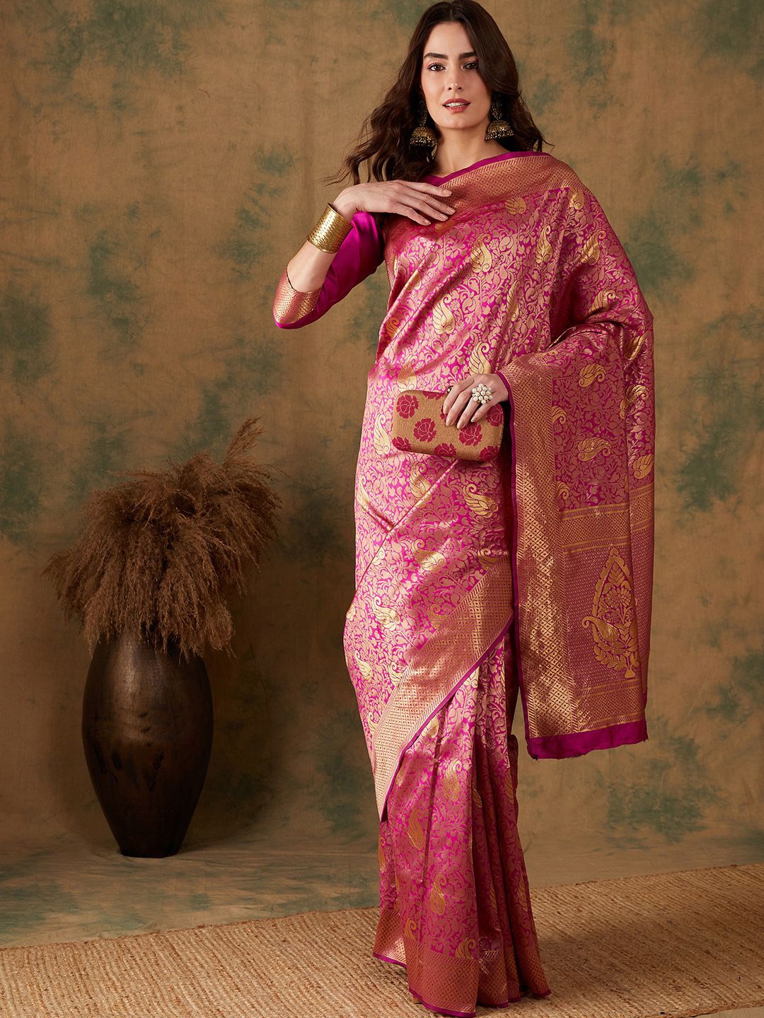 

SHADOW & SAINING Woven Design Zari Banarasi Saree, Pink