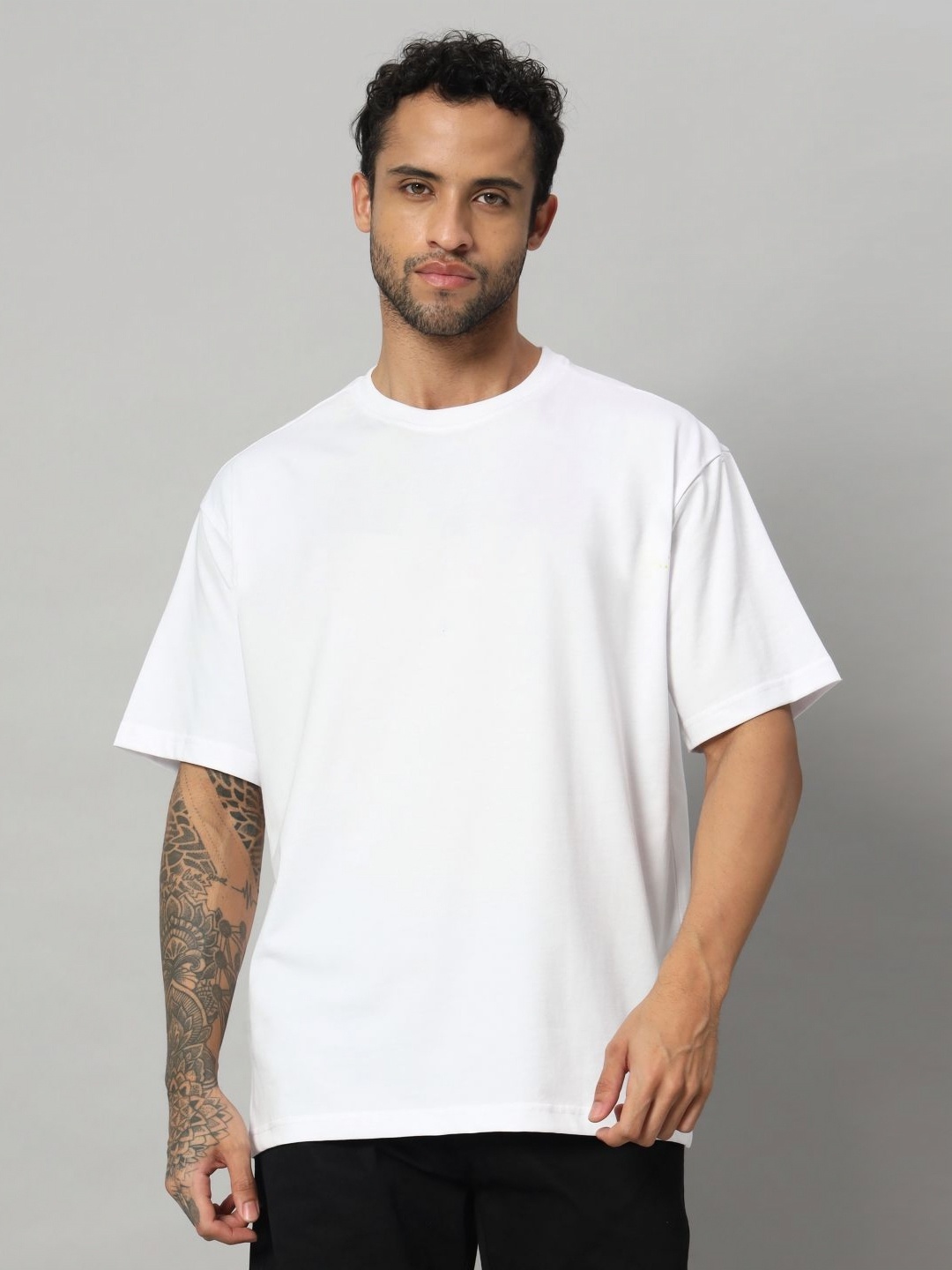 

SWAGNOX Men Solid Round Neck Cotton Oversized T-Shirt, White