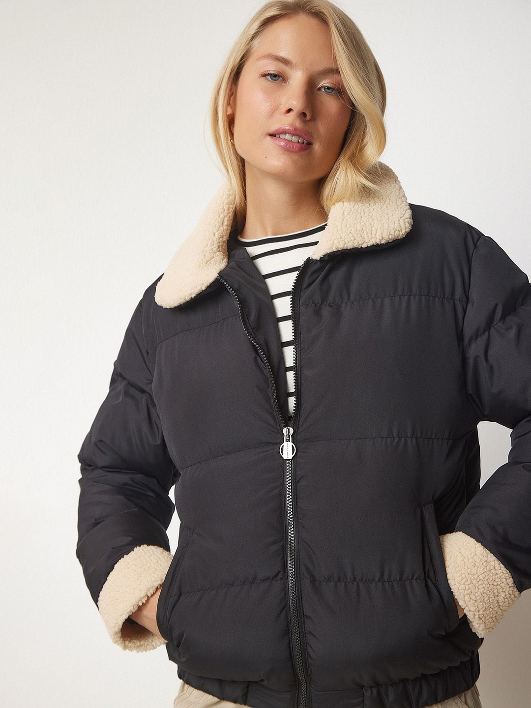 

Happiness istanbul Women Solid Puffer Jacket, Black