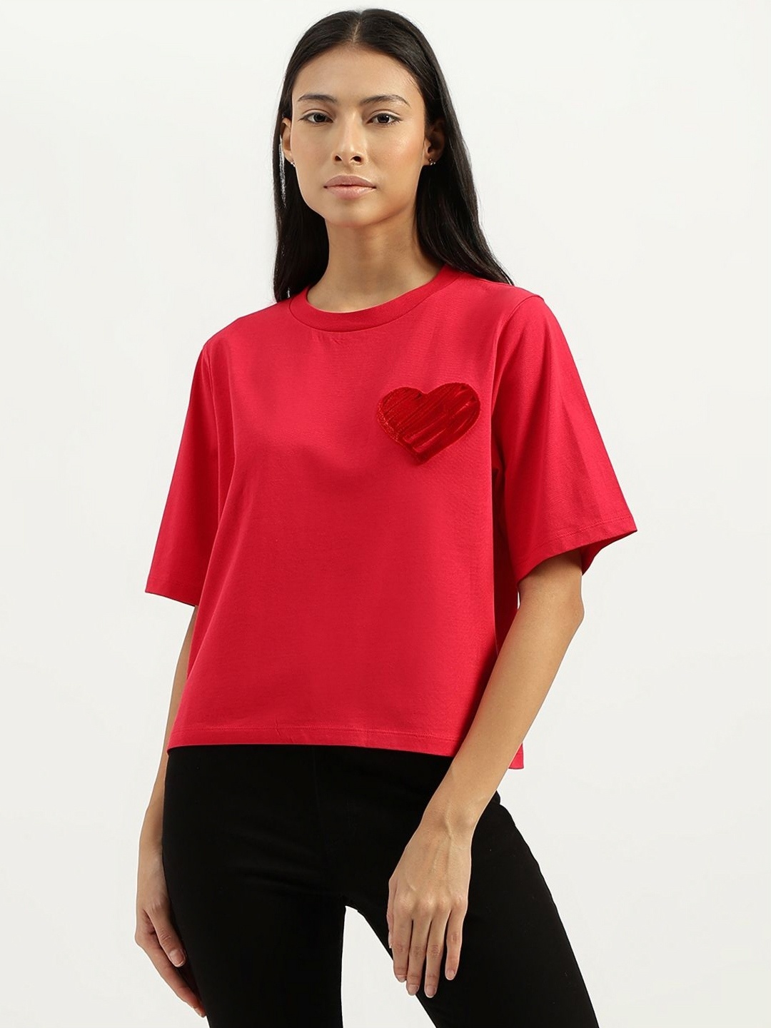 

United Colors of Benetton Women Graphic Printed Round Neck Pure Cotton T-Shirt, Red
