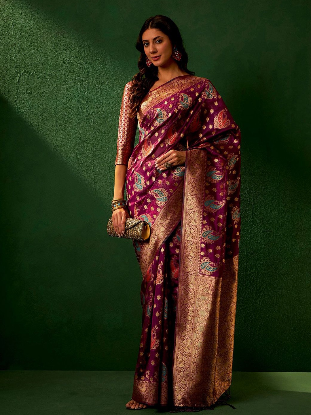 

SHADOW & SAINING Woven Design Zari Organza Banarasi Saree, Burgundy