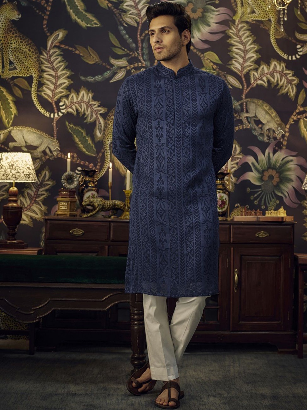 

KASBAH CLOTHING NISHCHAIY SAJDEH Ethnic Motifs Woven Design Georgette Straight kurta, Navy blue
