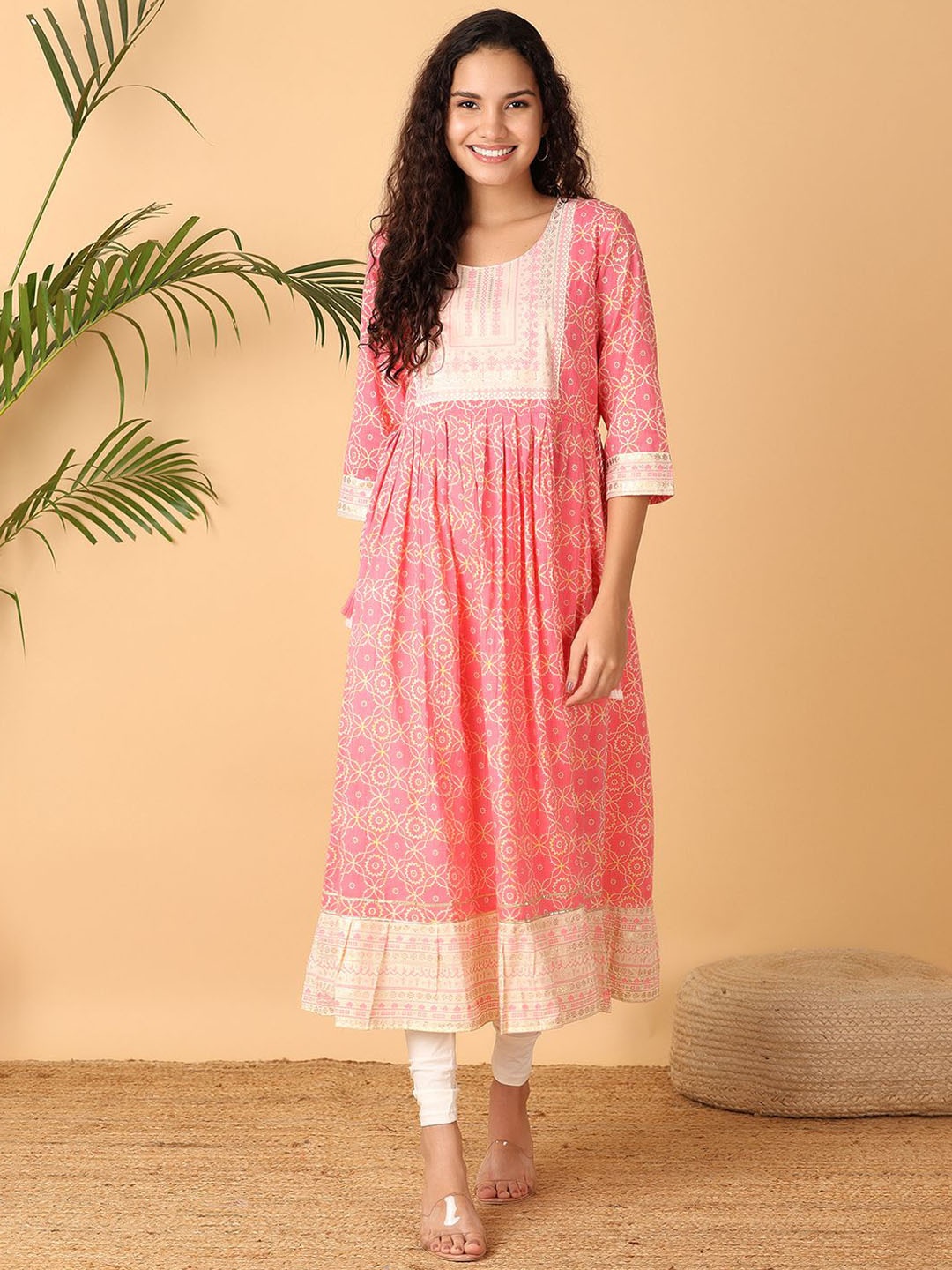 

V-Mart Floral Printed Round Neck Cotton Anarkali Kurta, Coral