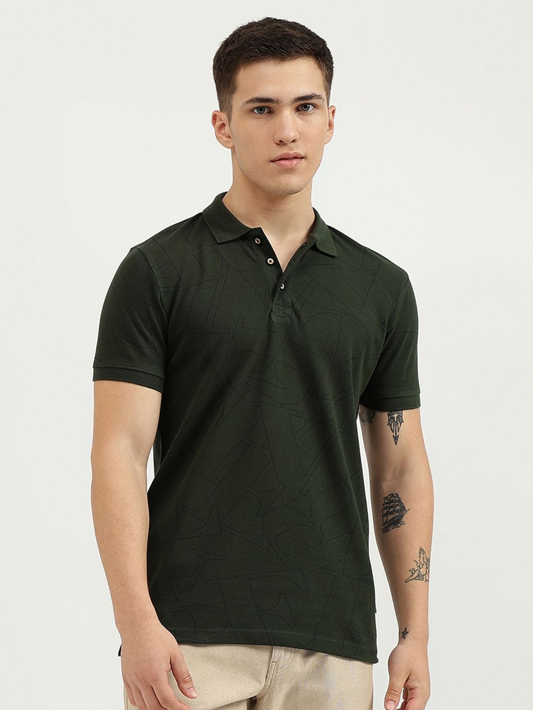 

United Colors of Benetton Men Solid Polo Collar Pure Cotton T-Shirt, Green