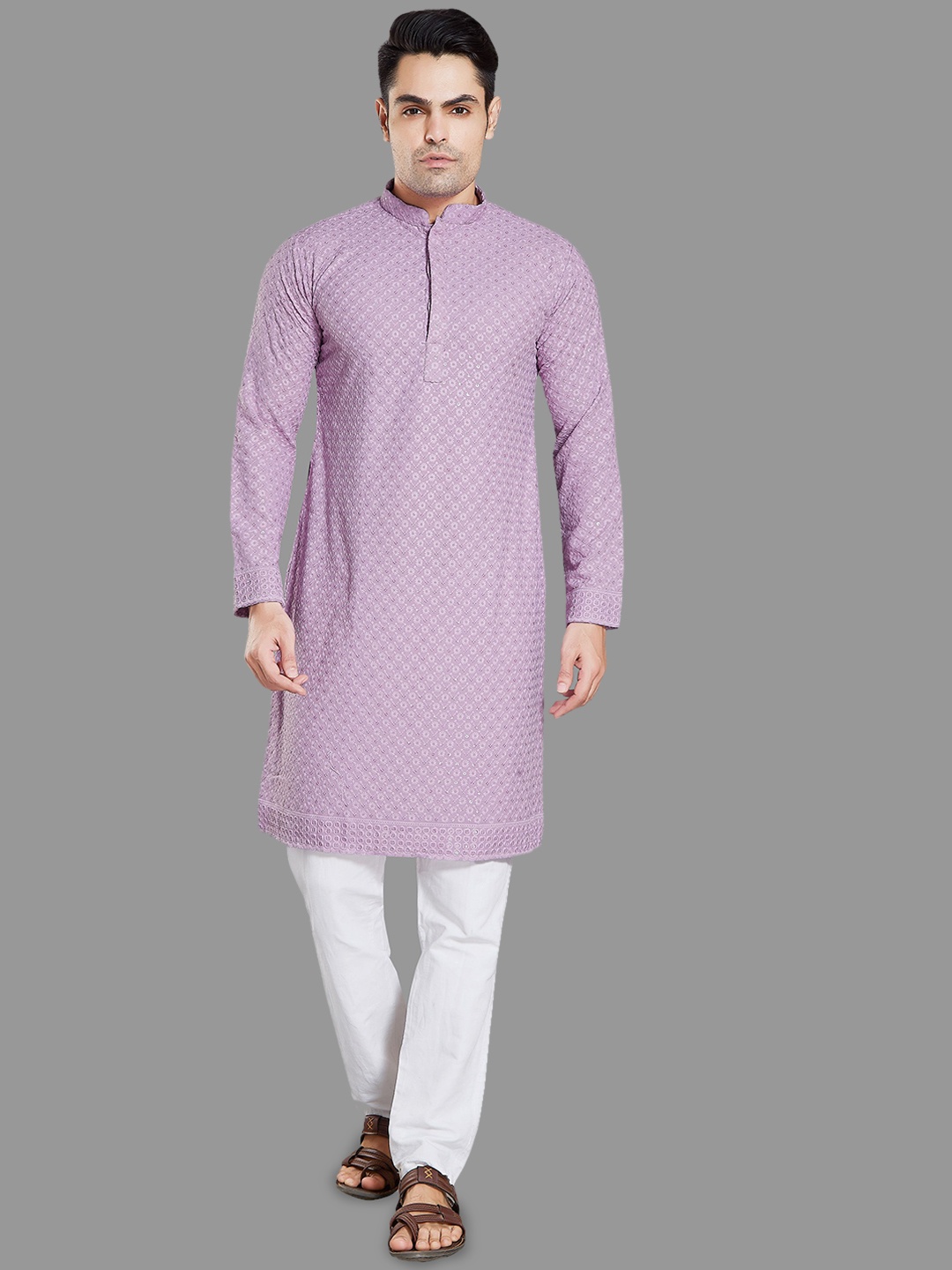 

DIVISIVE Ethnic Motifs Embroidered Mandarin Collar Sequinned Straight Kurta, Lavender