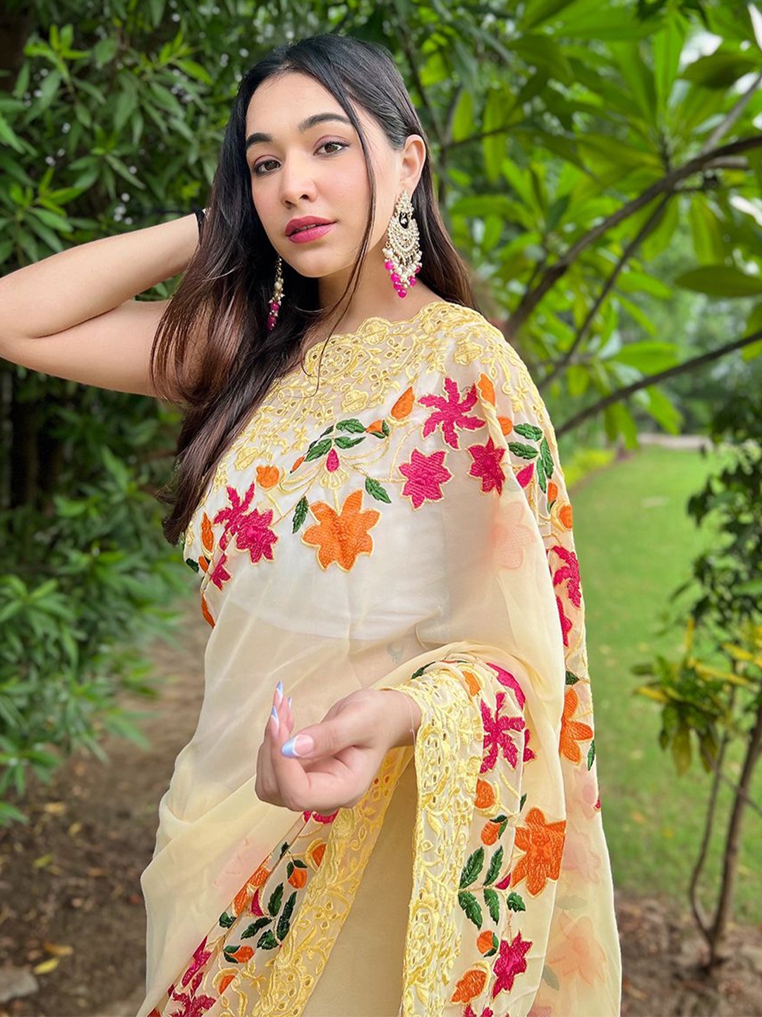 

SAREESBYCHIRAG Embellished Embroidered Saree, Cream