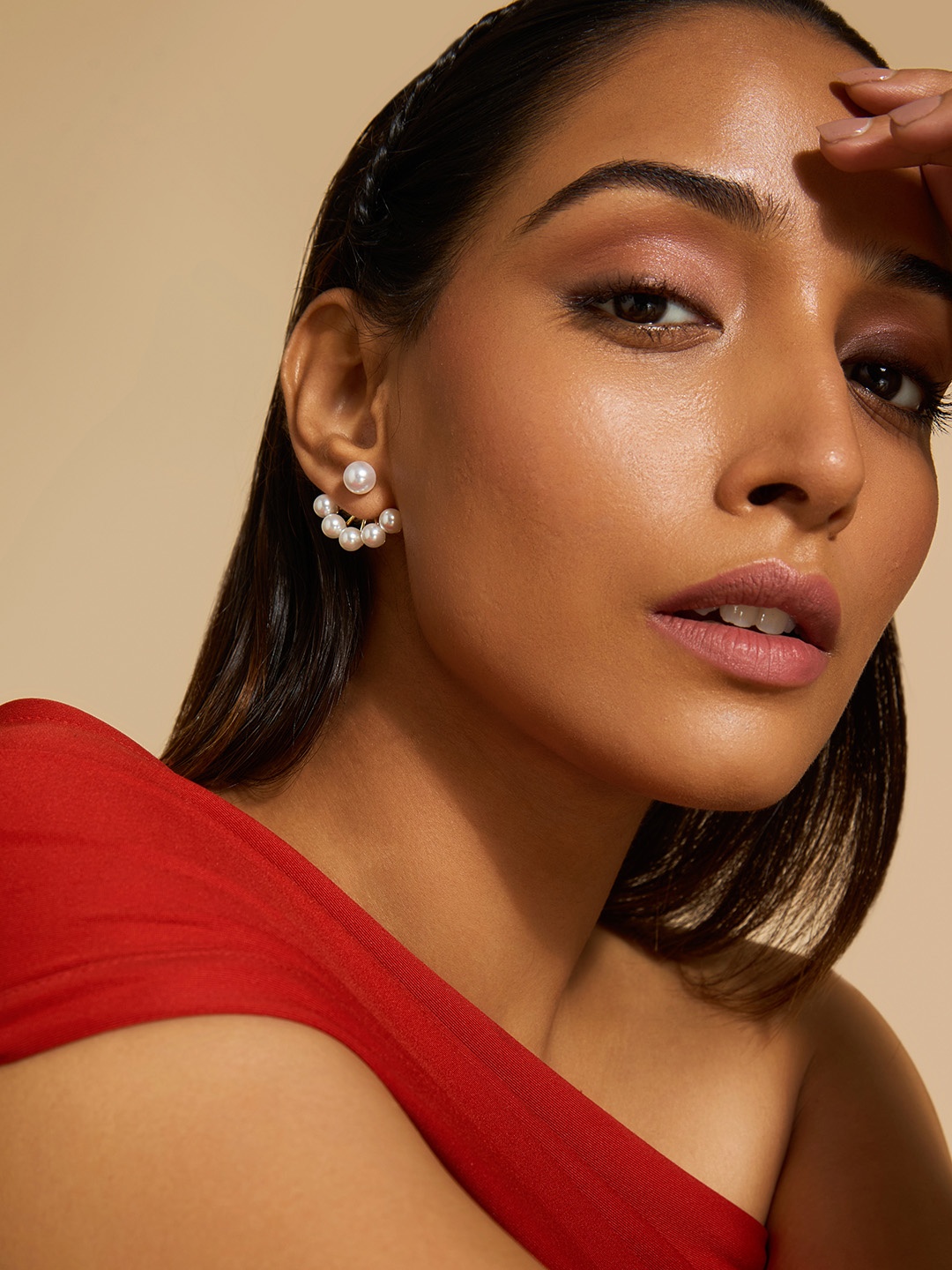 

Kushal's Fashion Jewellery Rhodium-Plated Artificial Stones Studded Classic Studs Earrings, White