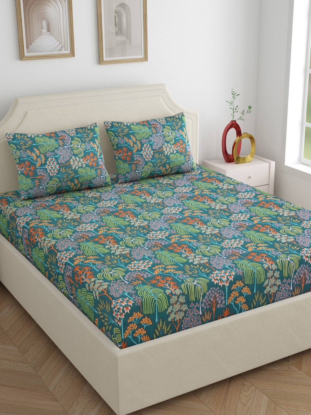 

Dreamscape Green & Orange Floral 140 TC Queen Bedsheet with 2 Pillow Covers