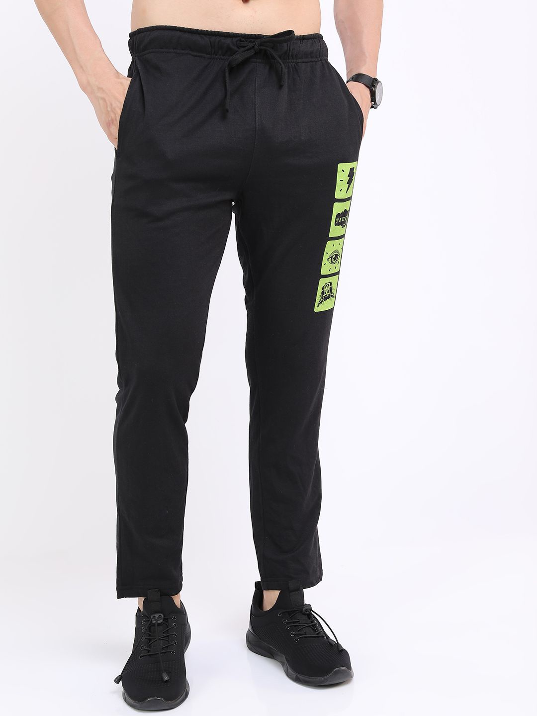 

HIGHLANDER Men Printed Track Pants, Black