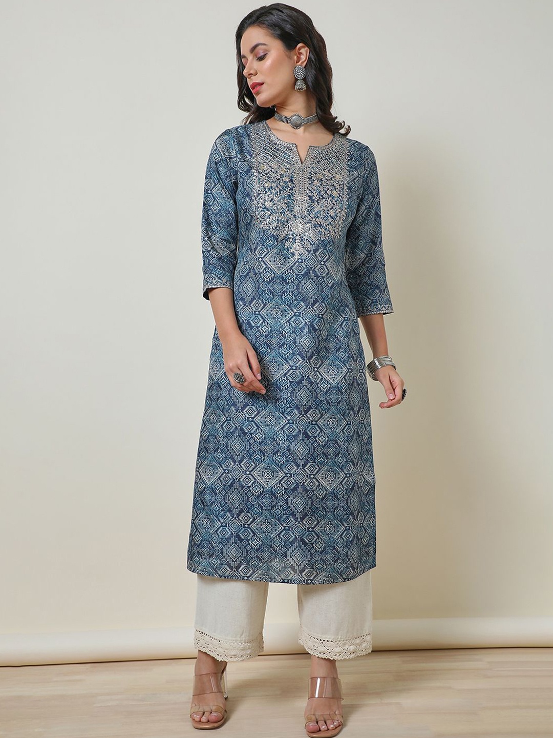 

Soch Blue Geometric Printed Notched Round Neck Zari Straight Kurta