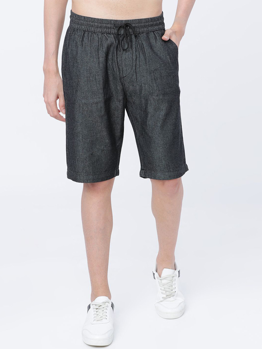 

HIGHLANDER Men Solid Slim Fit Shorts, Black