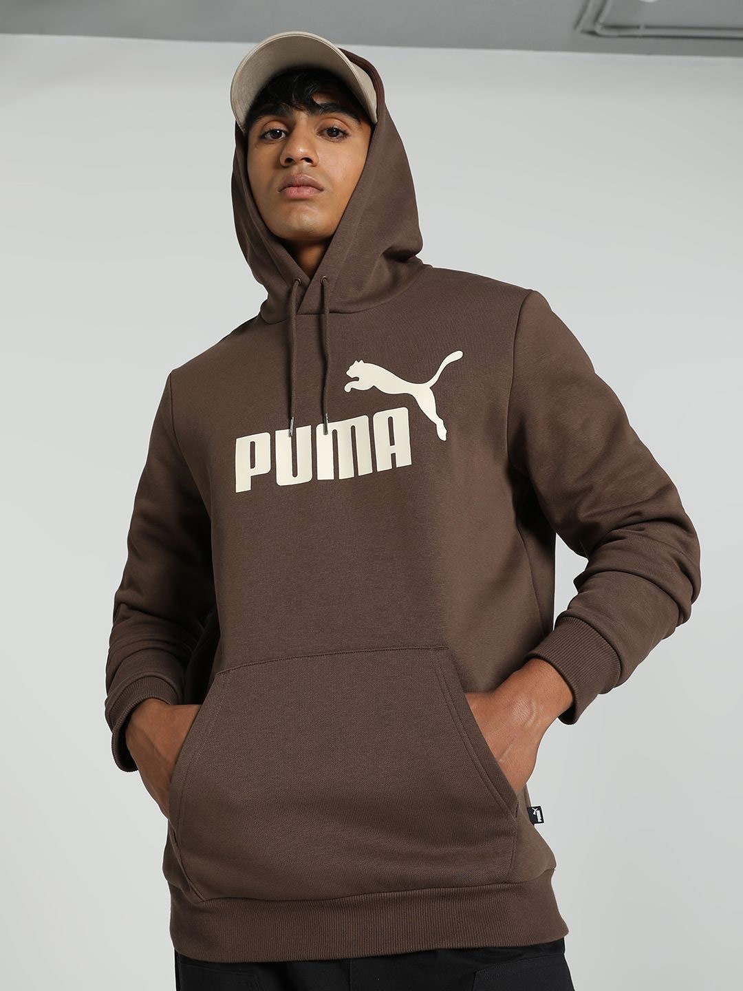 

Puma Men Ess big logo Printed Hoodie, Brown