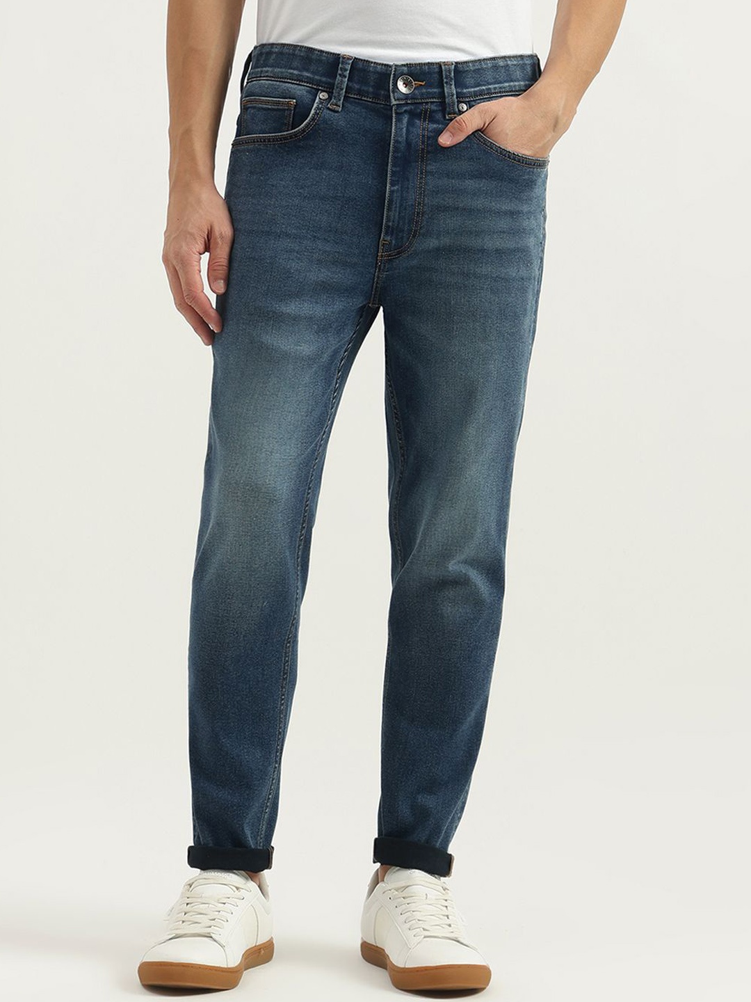

United Colors of Benetton Men Mid-Rise Light Fade Low Crotch Fit Jeans, Blue
