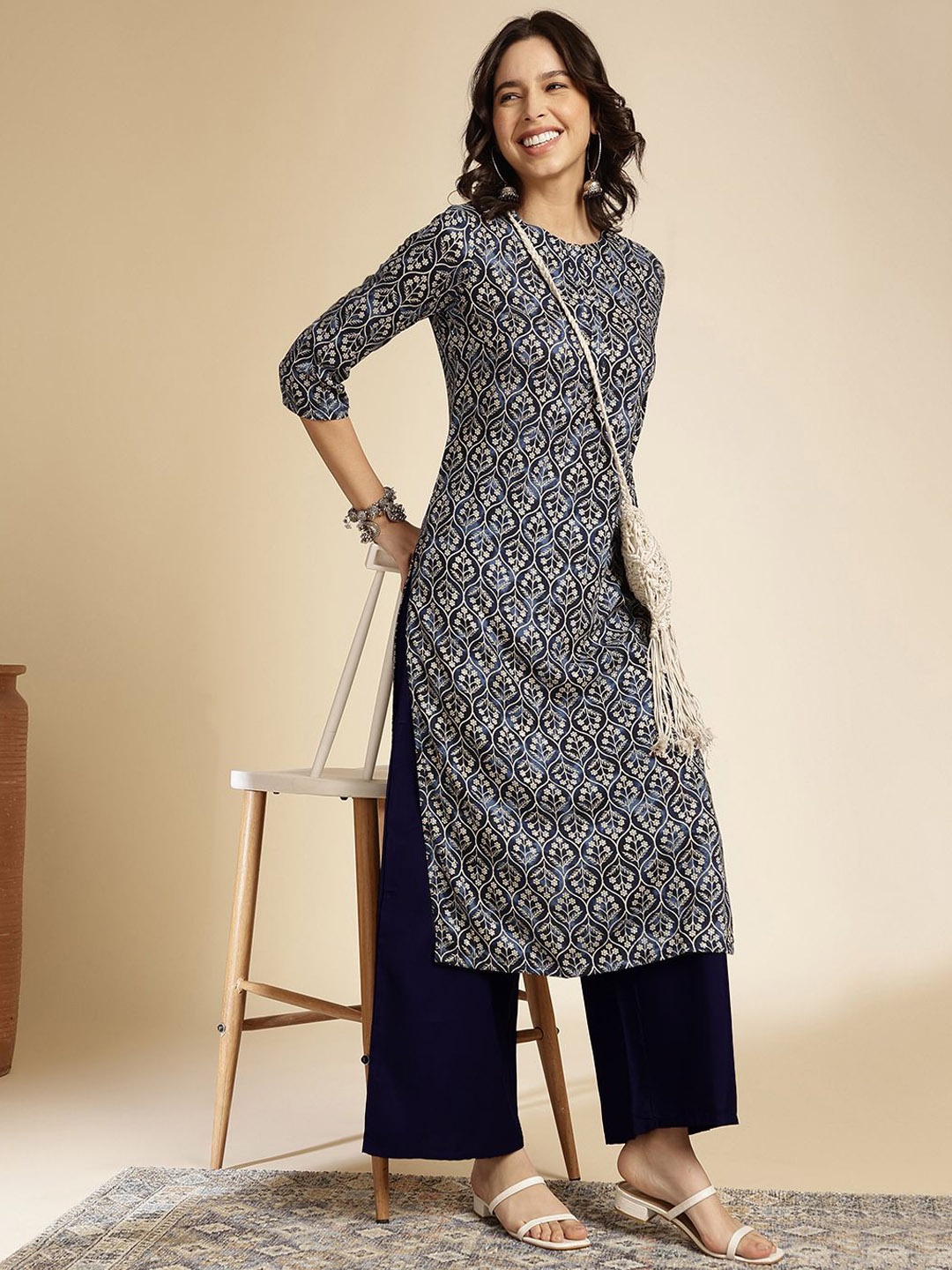 

Anouk Women Floral Printed Regular Kurta with Palazzos, Blue
