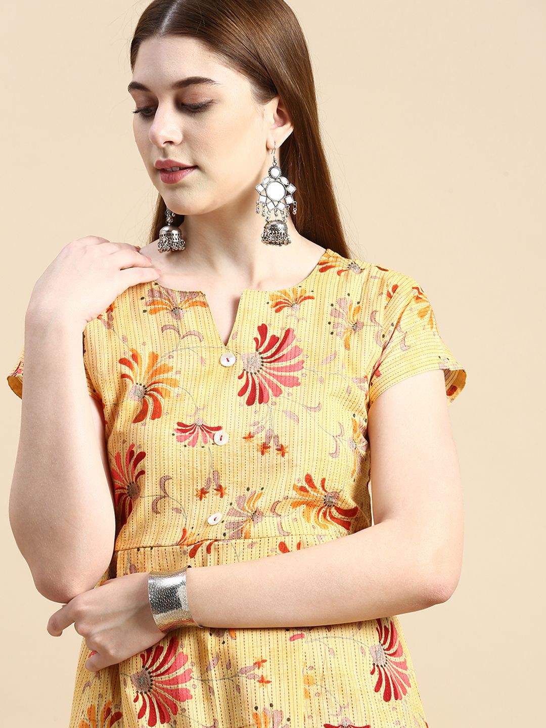 

GRANTH FASHION Women Floral Printed Kurta, Yellow