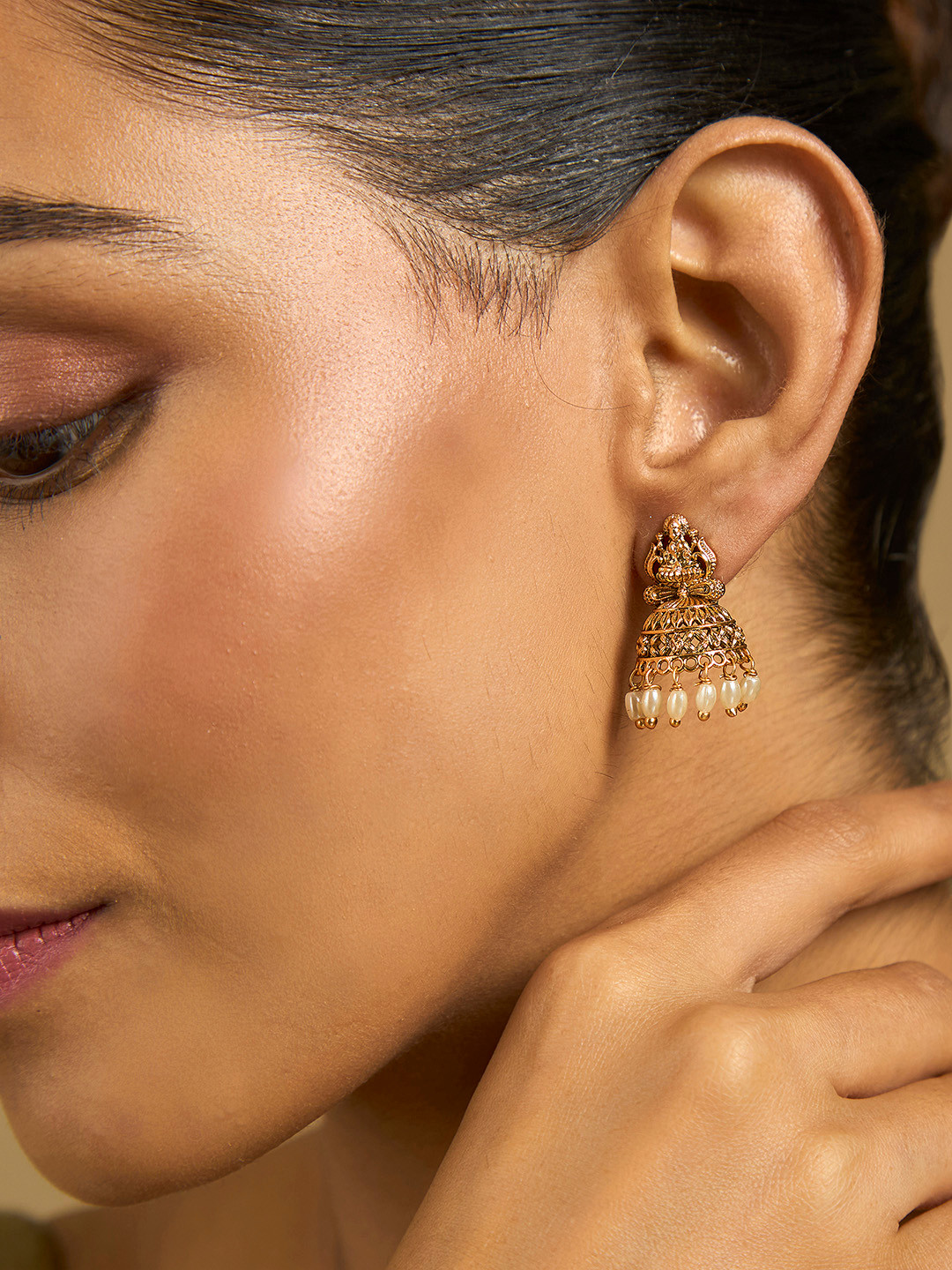 

Kushal's Fashion Jewellery Gold-Plated Beaded Classic Jhumkas