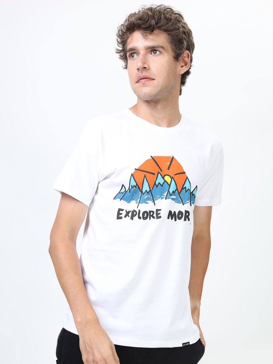 

HIGHLANDER Men Typography Printed Applique Slim Fit T-shirt, White