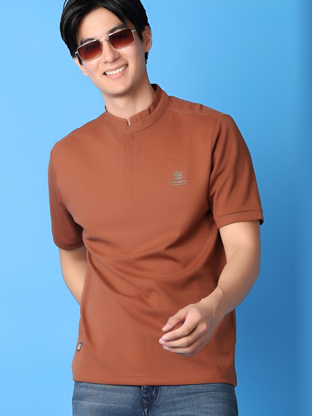 

V-Mart Men Solid Round Neck Cotton T-Shirt, Brown