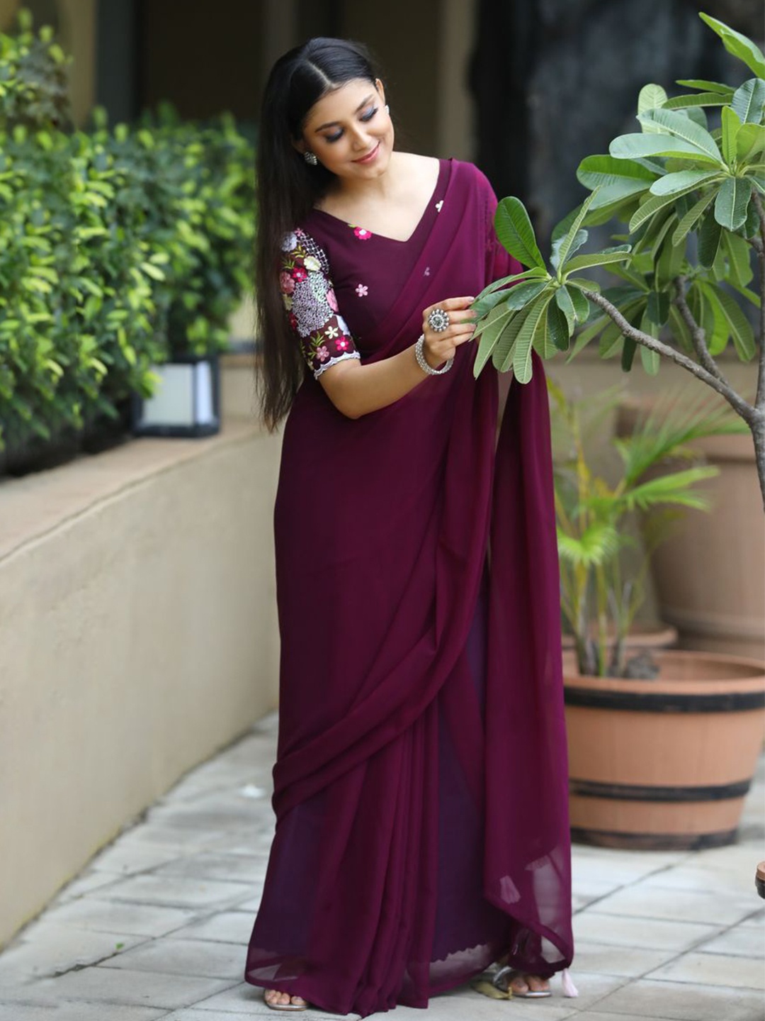 

COSBILA FASHION Poly Georgette Saree, Burgundy