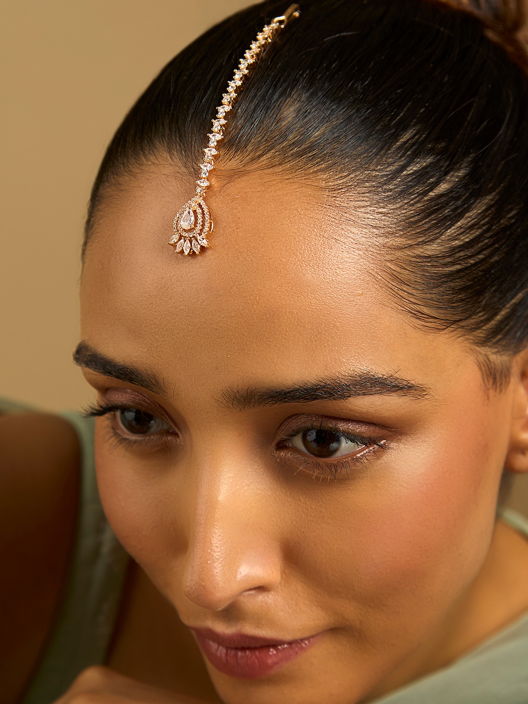 

Kushal's Fashion Jewellery Gold-Plated Stones Studded Maang Tikka