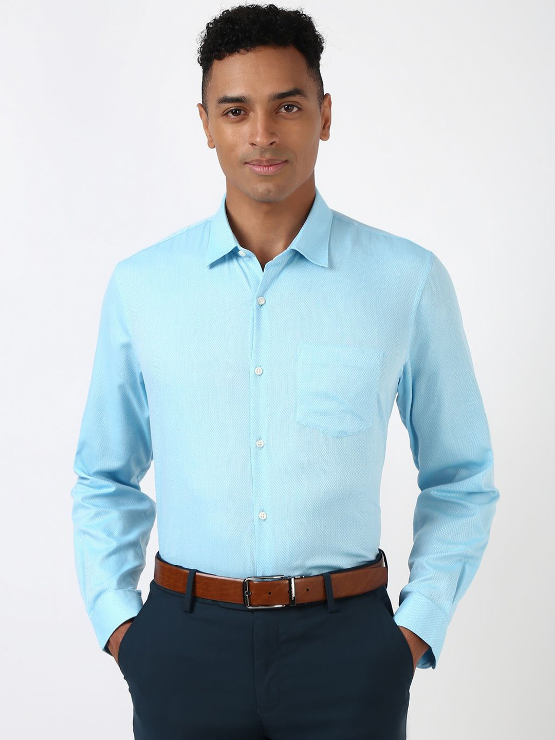 

Peter England Men Spread Collar Solid Polycotton Slim Fit Formal Shirt, Blue