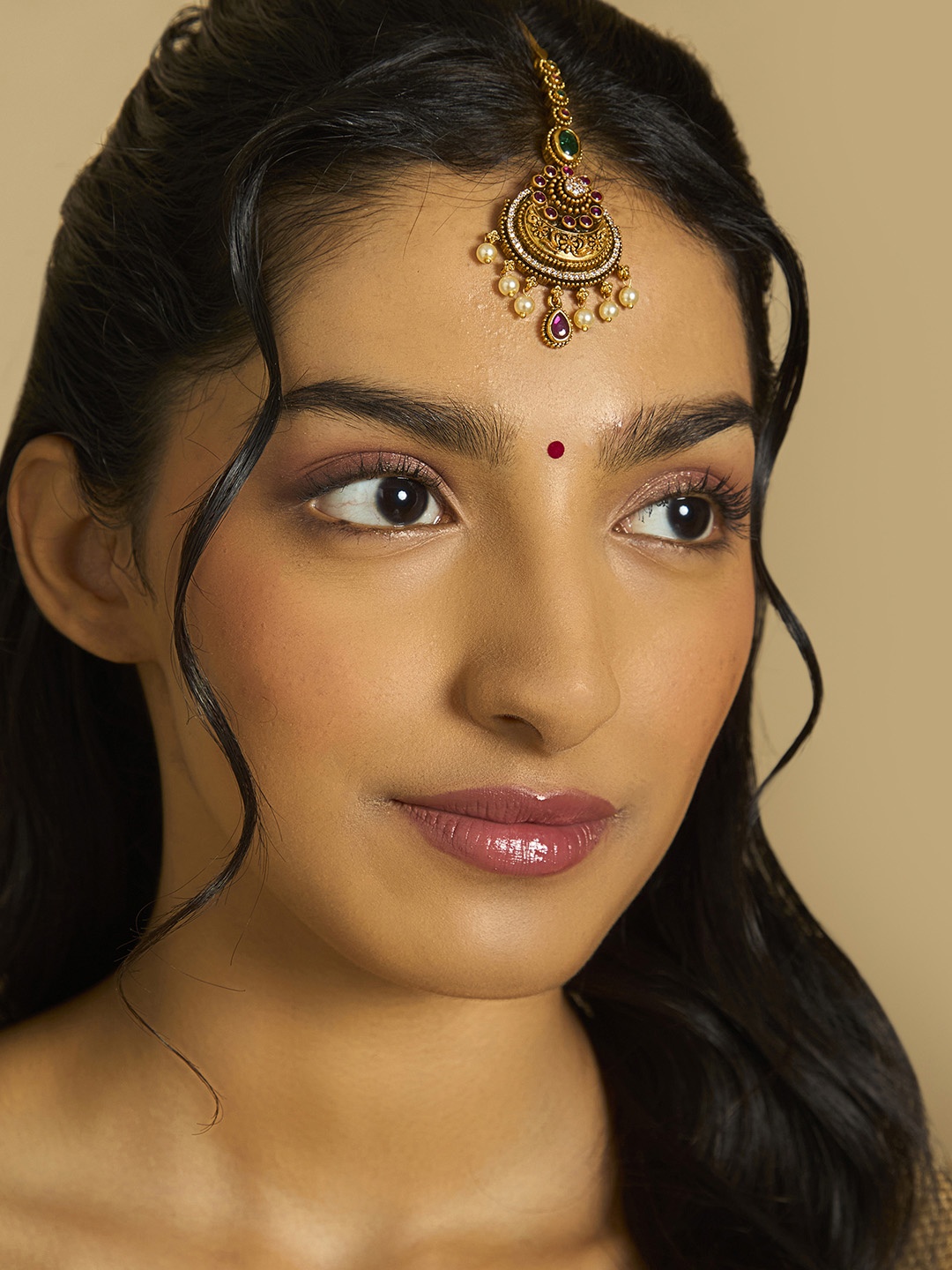 

Kushal's Fashion Jewellery Gold-Plated Stone-Studded & Beaded Maang Tikka