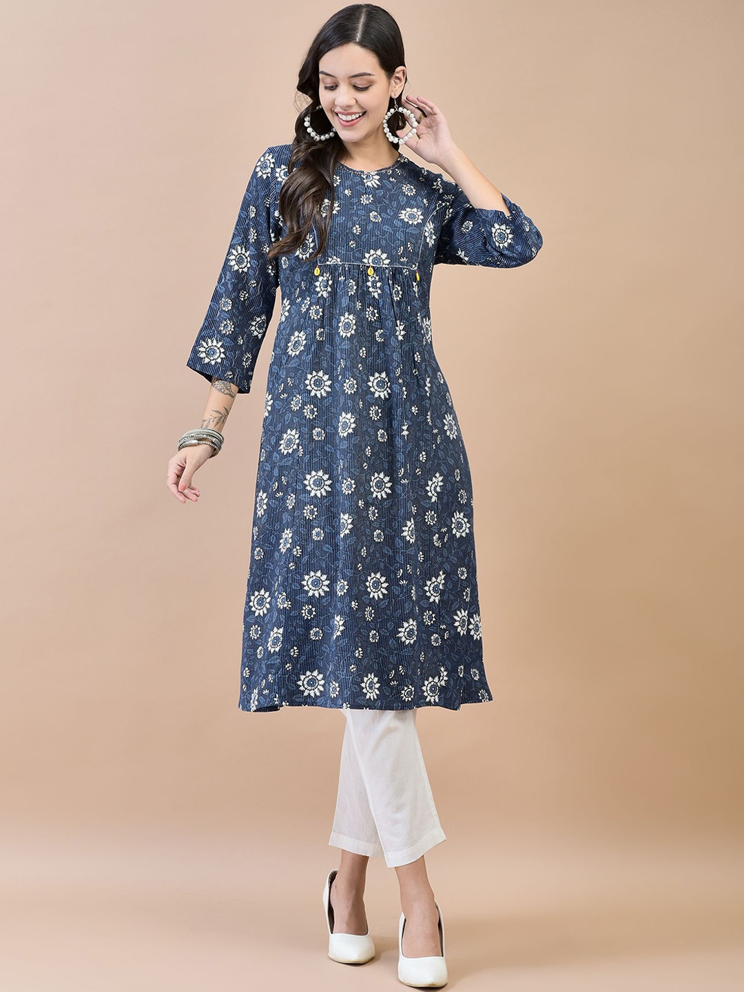 

Shree Women Ethnic Motifs Printed Keyhole Neck Flared Sleeves Liva Kurta, Navy blue