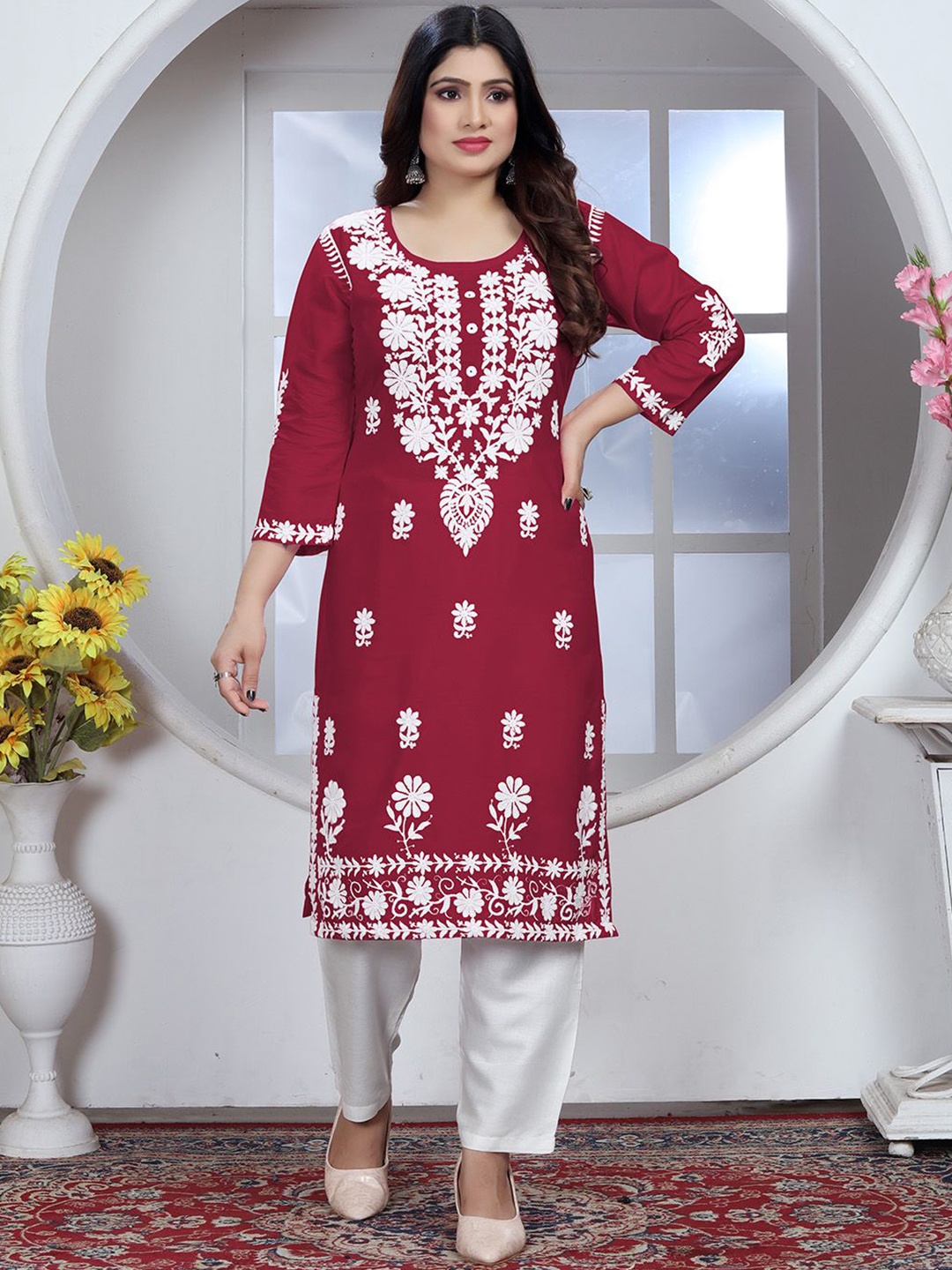 

MISS VERVE Women Floral Embroidered Regular Chikankari Kurta with Trousers, Maroon