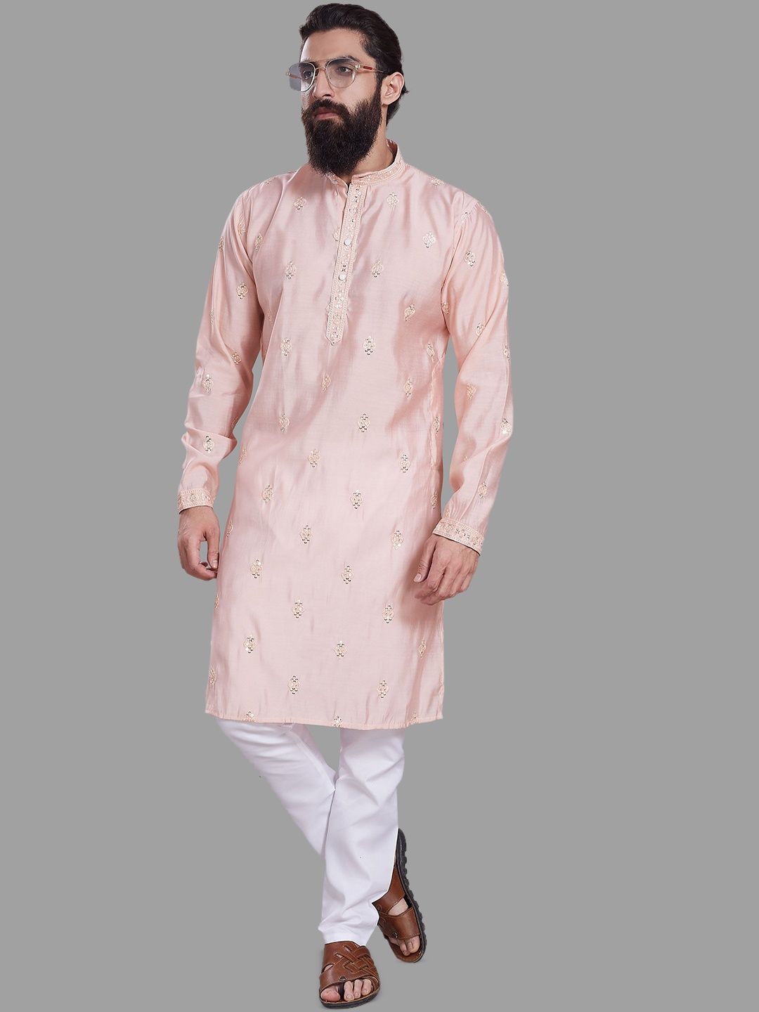 

DIVISIVE Floral Embroidered Sequinned Mandarin Collar Cotton Silk Straight Kurta, Peach