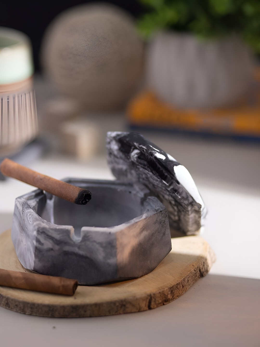 

Greyt White & Black Abstract Printed Hexagonal Marble Ashtray