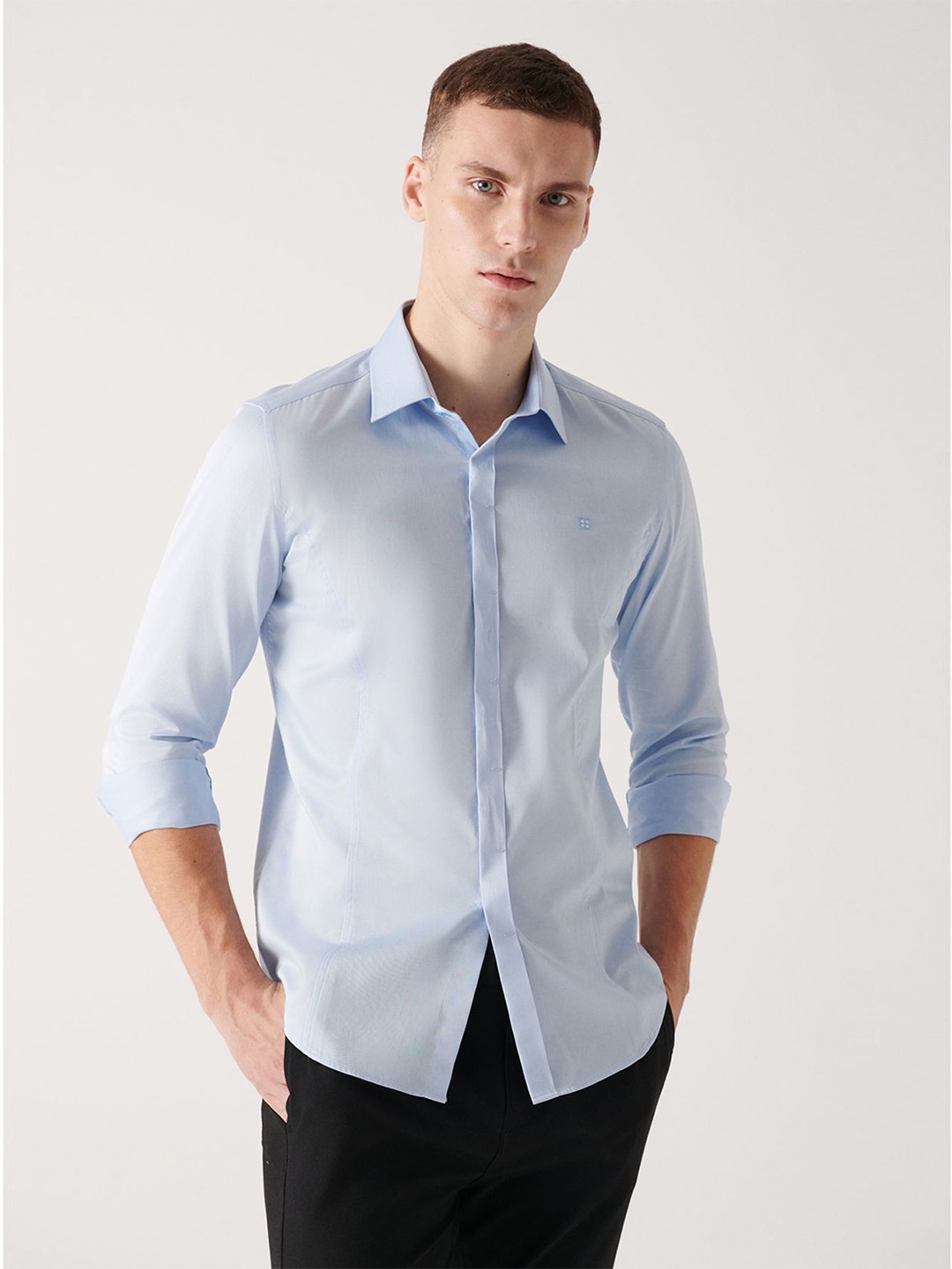 

AVVA Men Spread Collar Solid Cotton Casual Shirt, Blue