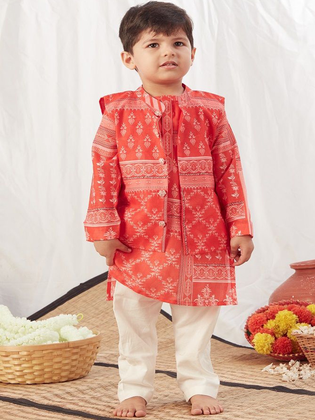 

Vivedkids Boys Floral Printed Pure Cotton Straight Kurta With Trousers, Red