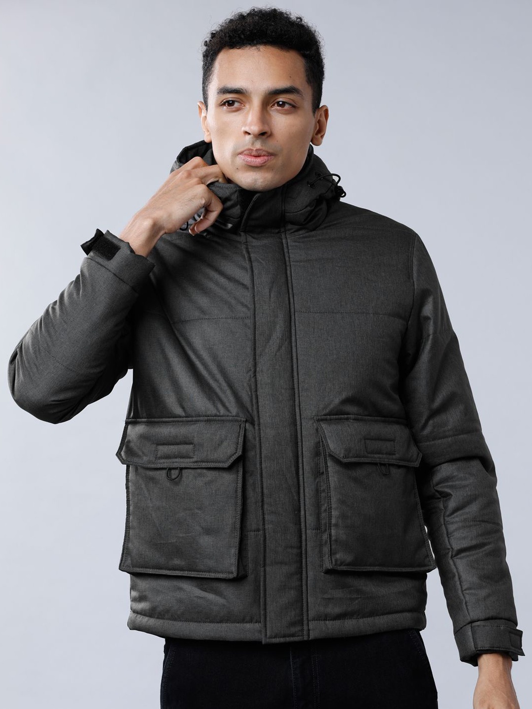 

HIGHLANDER Men Colourblocked Longline Padded Jacket with Embroidered, Black