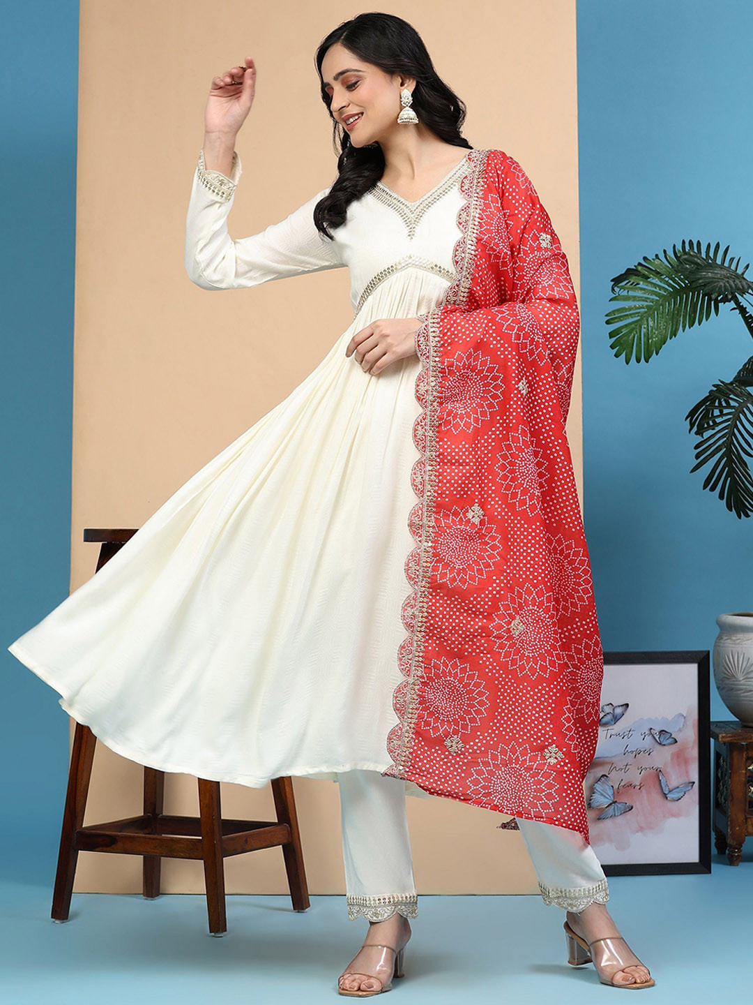 

Trendmalls Ethnic Motifs Yoke Design Empire Sequinned Kurta With Trousers & Dupatta, Off white