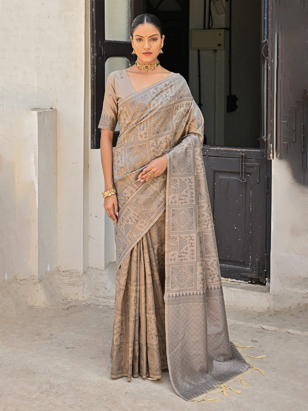 

MySilkLove Woven Design Silk Blend Saree, Grey