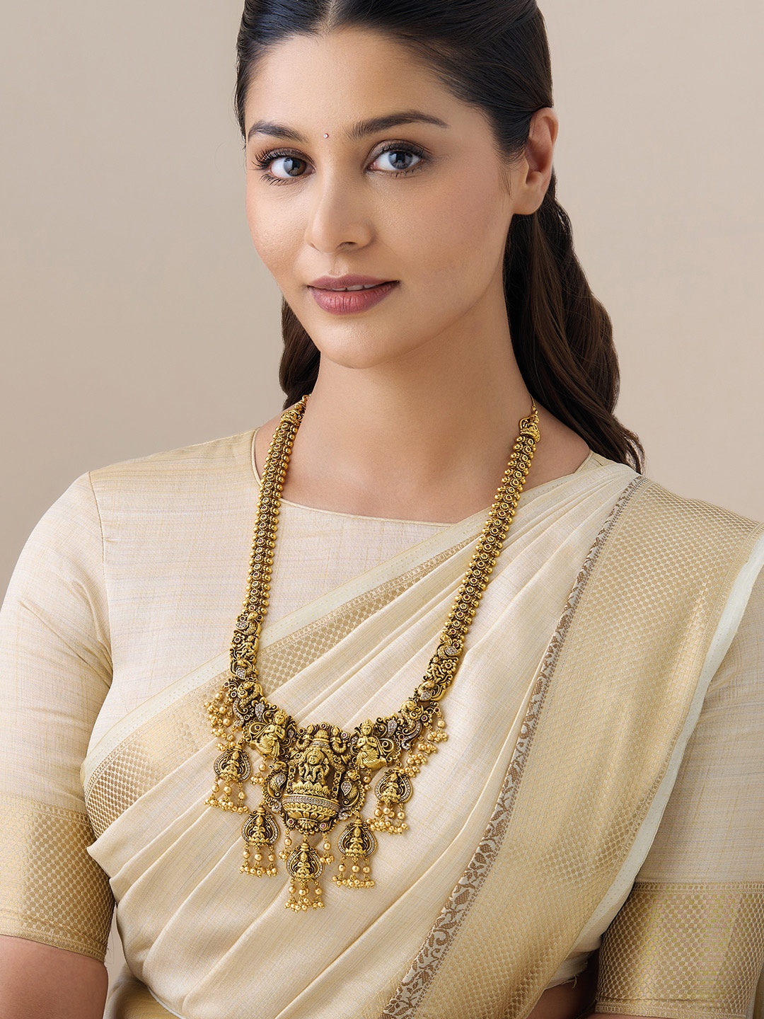 

Kushal's Fashion Jewellery Copper Gold-Plated Antique Necklace