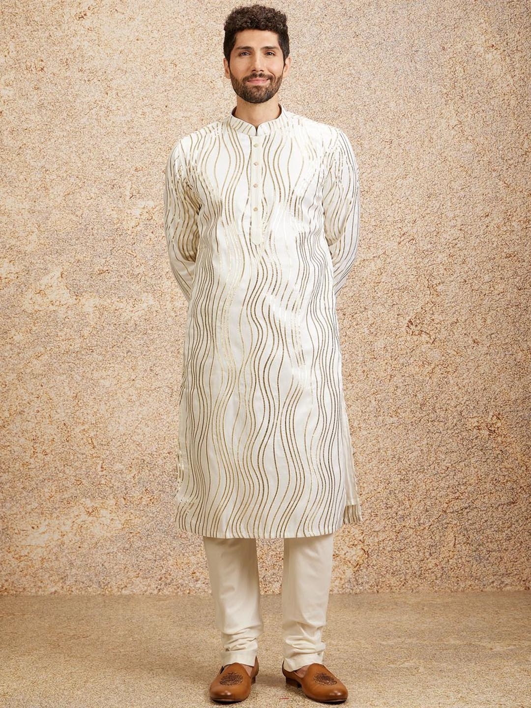 

Twamev Men Embroidered Regular Kurta with Churidar, White