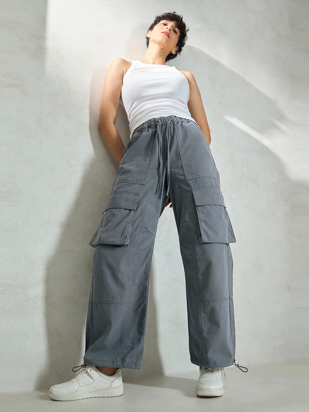 

Virgio Women Cotton Full Length Solid Trouser, Grey