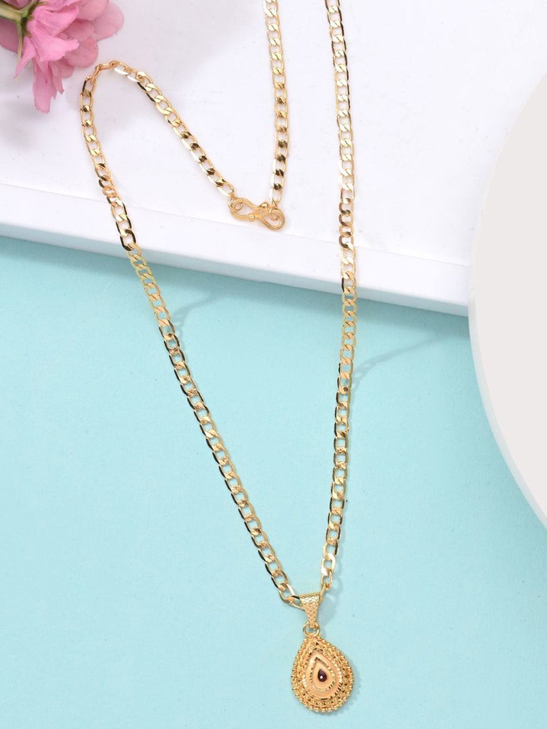

AanyaCentric Gold-Plated Teardrop Shaped Brass Pendant & Chain