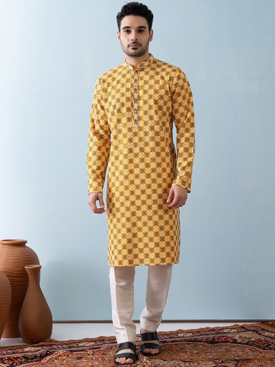 

HERE&NOW Floral Embroidered Mandarin Collar Thread Work Straight Kurta, Orange